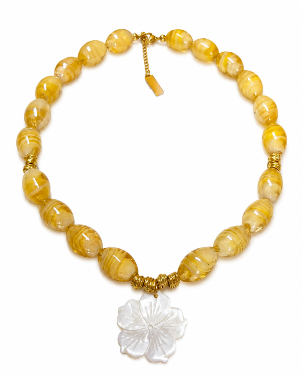 Amarillo Flor de Nácar