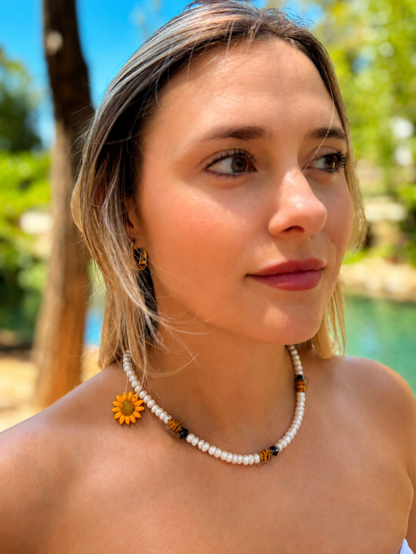 Perlas Naturales con Abejas de Cristal y Girasol