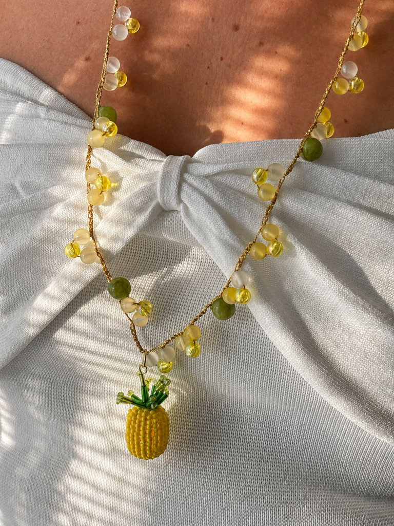 Crochet Piña con Cuentas Amarillas y Verdes