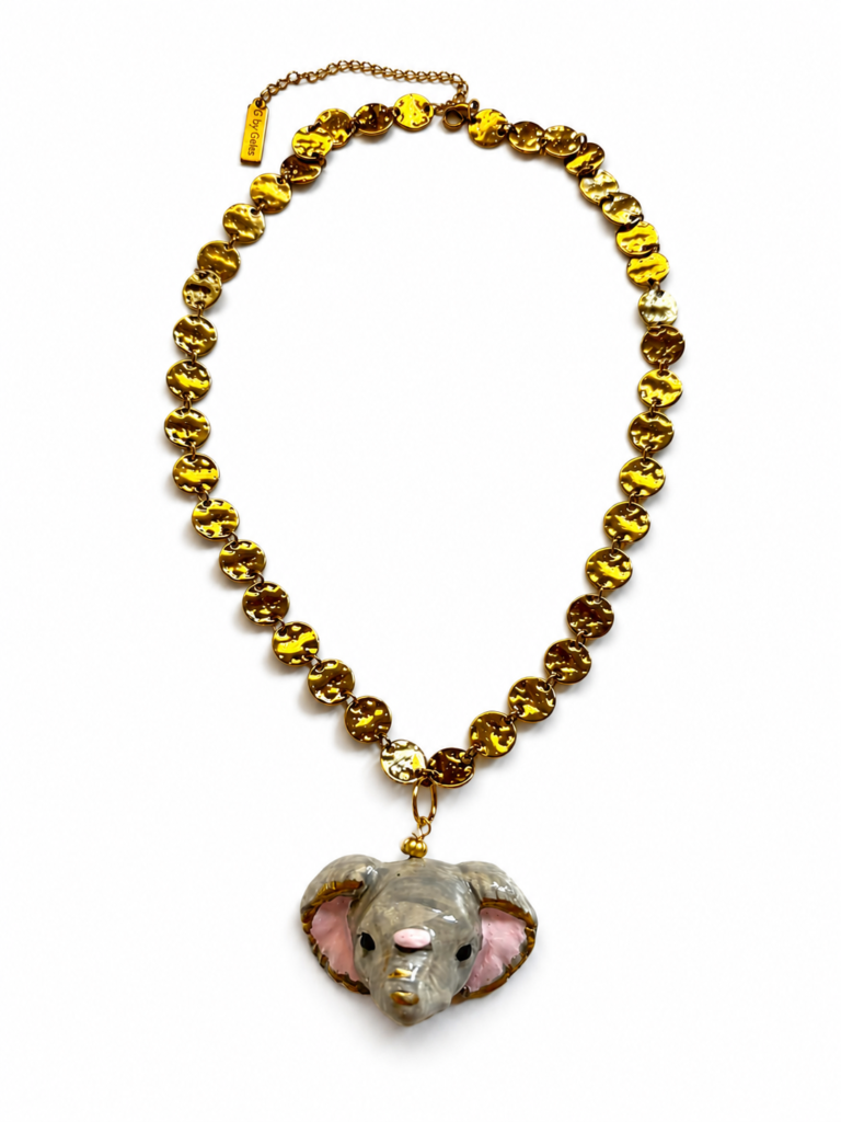 Elefante de Cerámica Artesanal con Cadena Dorada