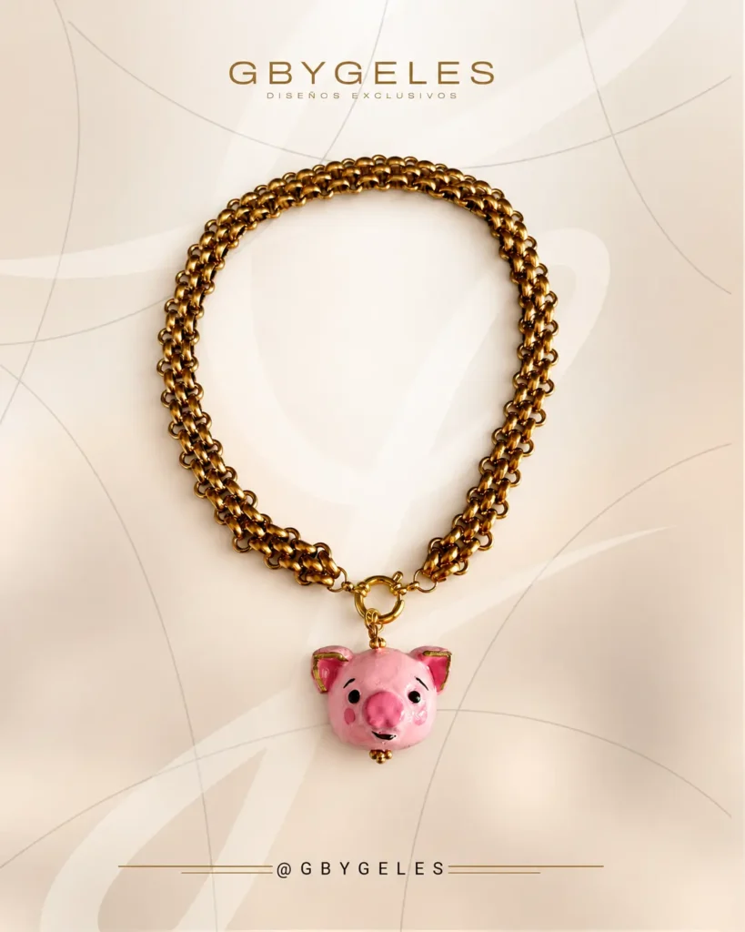 Collar Cerdito de Cerámica Artesanal con Cadena de Acero Inoxidable